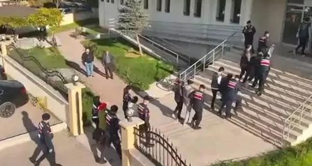 2 ilde katalogdan evlilik operasyonu nIbwHszF.jpg