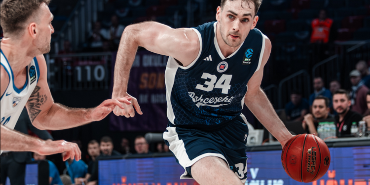 Bahcesehir koleji evinde kaybetti ZRWe4FQz.jpg