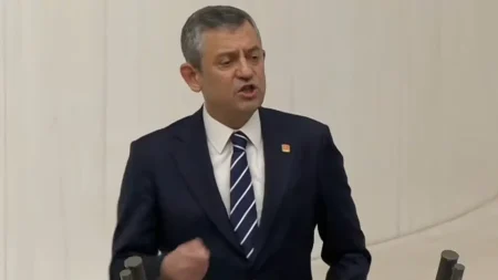 CHP lideri Özgür Özel’den bütçe konuşması: ‘AKP’nin kara düzeni’ dedi, vaatlerini tek tek sıraladı! Chp lideri ozgur ozelden butce konusmasi akpnin kara duzeni dedi vaatlerini tek tek siraladi dEmcfLPl.jpg