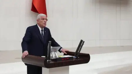 Dervişoğlu’ndan, Meclis’te Kurtulmuş’a ‘tutanak’ tepkisi Dervisoglundan mecliste kurtulmusa tutanak tepkisi LAZ5RkC2.jpg