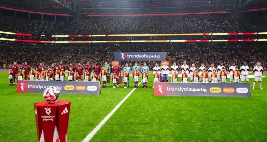 Galatasaray’da beIN Sports protestosu Galatasarayda bein sports protestosu 9fc33g9Q.jpg