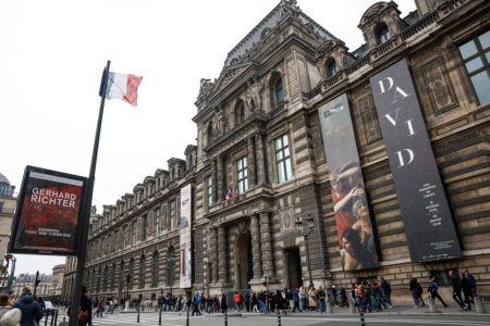 Louvre Müzesi’nde su sızıntısı. Yaklaşık 400 nadir kitap hasar gördü Louvre muzesinde su sizintisi yaklasik 400 nadir kitap hasar gordu 6vWkOOTh.jpg