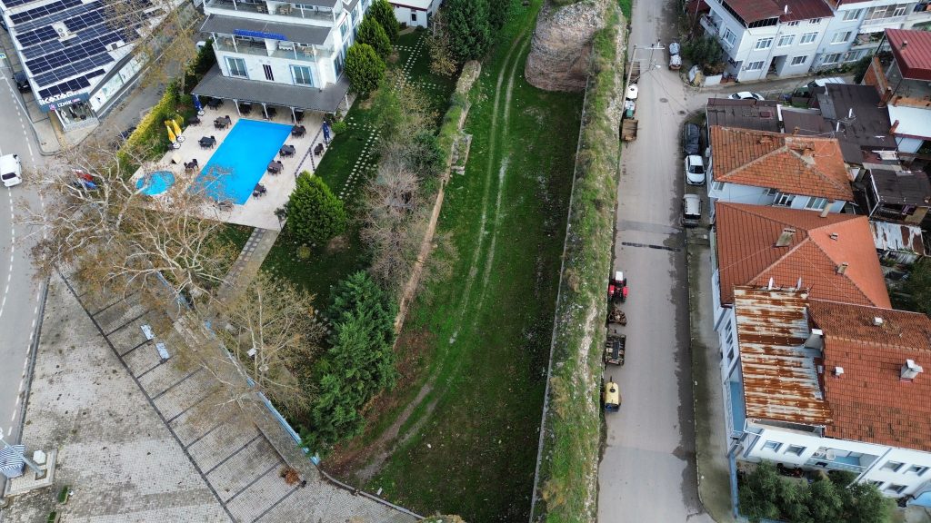 Papa ziyaret etti arsalar degerlendi yapilasmaya kapali ama 55 milyon lira 511y3PcW.jpg