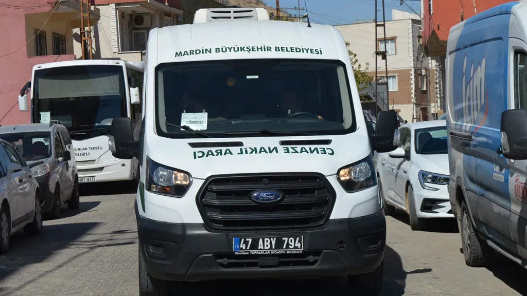 Park halindeki aracinda basindan vurulmus cesedi bulundu idixzIVR.jpg