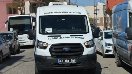 Park halindeki aracinda basindan vurulmus cesedi bulundu idixzIVR.jpg