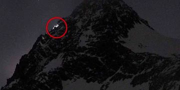 Sevgilisini zirveye 50 metre kala olume terk etti ds2835kQ.jpg