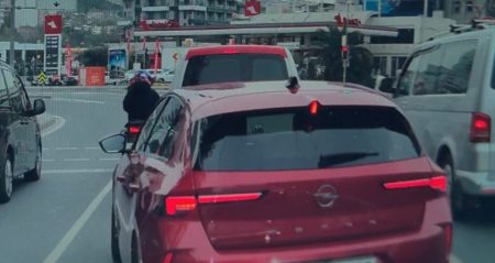 Trafikte yeni düzenleme! Bunu yapana 3 yıl hapis cezası verilecek Trafikte yeni duzenleme bunu yapana 3 yil hapis cezasi verilecek mAgWRKhd.jpg