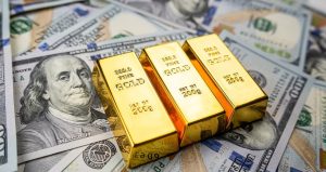 Trump’ın sağ kolu altın ve doları olanlar için kritik tarihi açıkladı