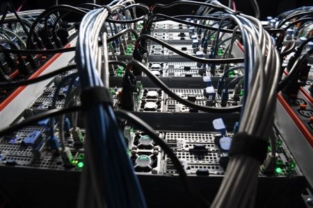 Trump’ın veri merkezi planına kendi seçmeninden itiraz geldi Trumpin veri merkezi planina kendi secmeninden itiraz geldi yVeMUeTb.jpg