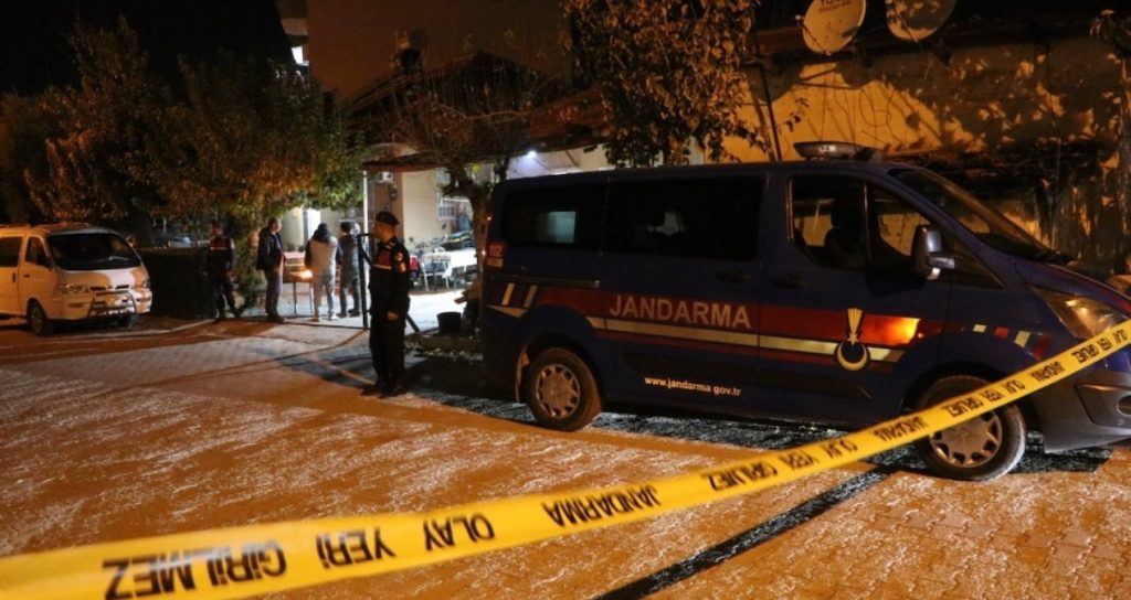 Tufekle oynarken silahin ates almasiyla arkadasini oldurdu SJKPsi4c.jpg