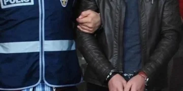 Ulke genelindeki operasyonlarda 154 firari hukumlu yakalandi 2BJn5kl6.jpg