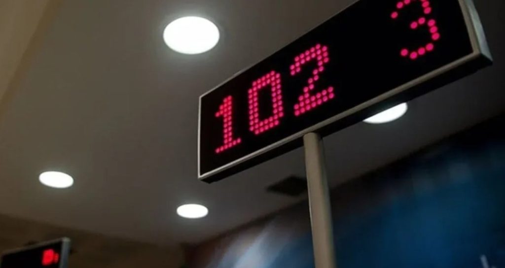 260 yıllık banka 55 şubesini kapatıyor