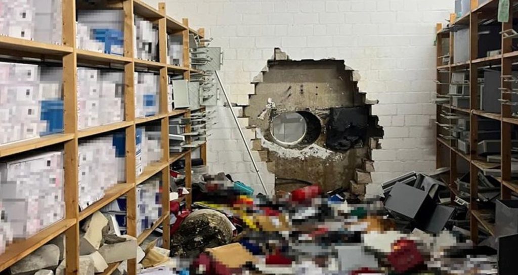 Banka kasaları boşaltılan Türklere ikinci şok