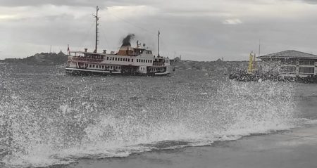 Beklenen oldu: İstanbul’da lodos etkisi başladı