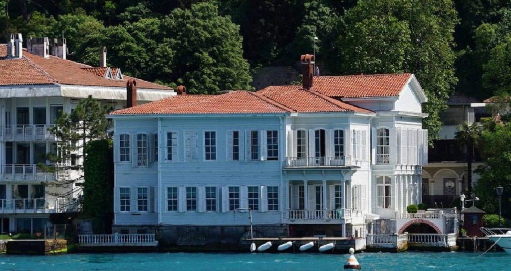 Boğaz’ın incisi Abud Efendi Yalısı’nın hisseleri rekor paraya satışa çıktı