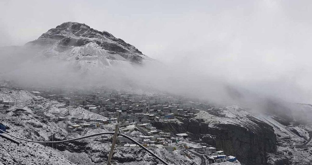 Dünyanın en yüksek şehri, 300 milyon dolarlık altın içinde yüzüyorlar ama bir tuvaletleri bile yok