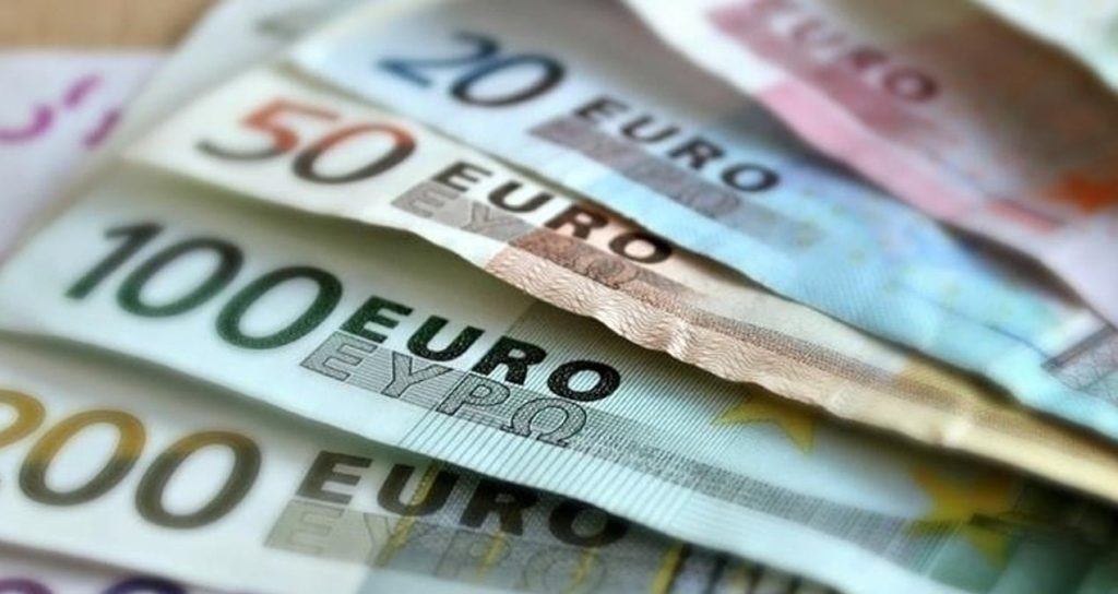Euro para birimi 27 yaşında!