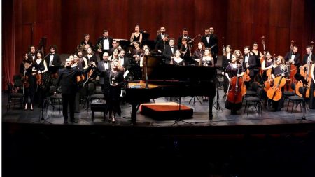 Gülsin Onay, Eskişehir Senfoni Orkestrası ile sahnedeydi