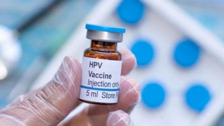 ‘HPV aşısı sadece kadınları değil erkekleri de koruyor’