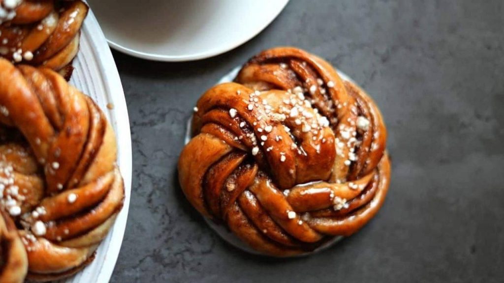 İskandinav mutfağından tatlı keşfi: Kanelbullar tarifi