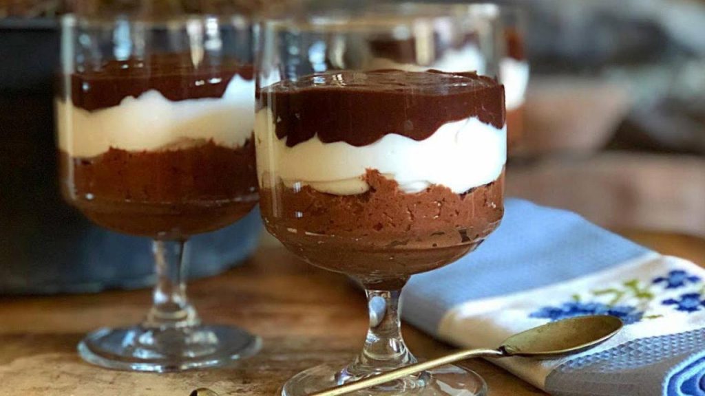 Misafir sofralarına yakışan cup tatlı tarifi