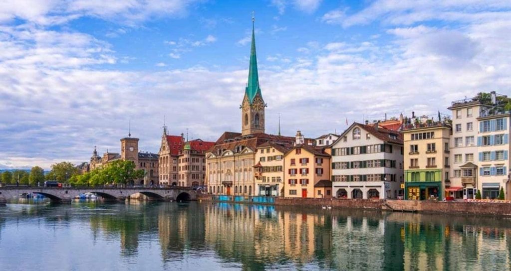 Ne başkenti ne de resmi bir dili var; ama saat gibi işliyor