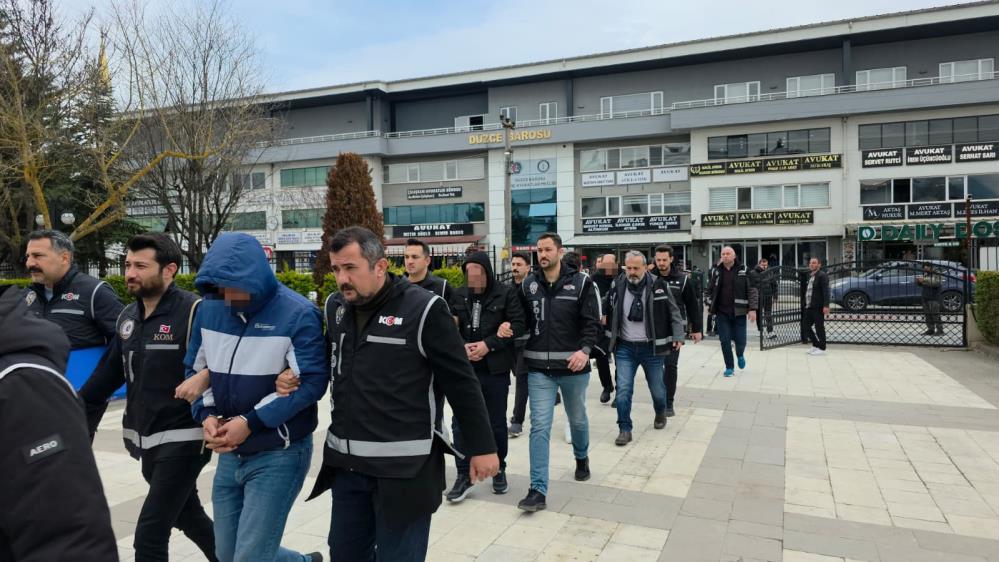 Tapu memuru çeteyi çökertti!