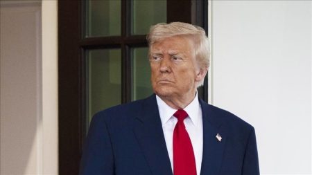 Trump’tan Grönland planını kabul etmeyen ülkelere gümrük vergisi tehdidi