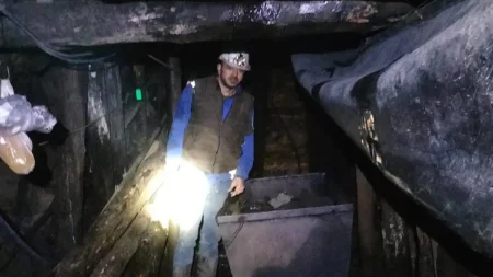 Üzerine taş ve kömür parçaları düşen madenci kurtarılamadı