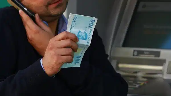 4 ilde ‘faizsiz kredi’ vaadiyle milyonluk vurgun: Tutuklamalar var 4-ilde-faizsiz-kredi-vaadiyle-milyonluk-vurgun-tutuklamalar-var-XGxnmxVB.jpg