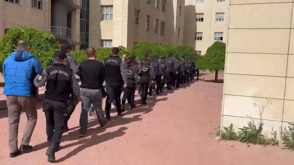 9 ilde tarihi eser kaçaklığı operasyonu: 10 tutuklama 9-ilde-tarihi-eser-kacakligi-operasyonu-10-tutuklama-dNk66bKM.jpg