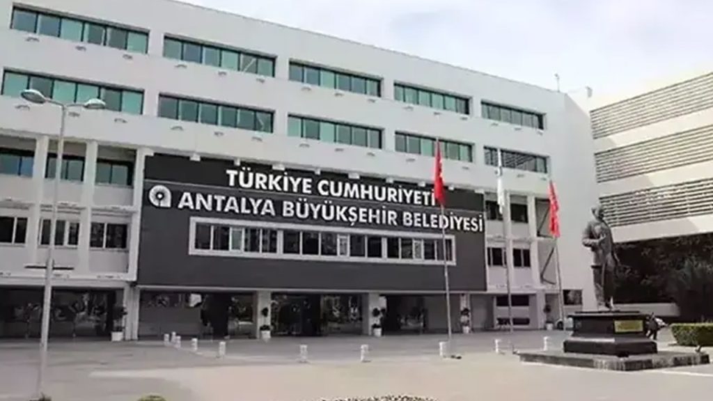 antalya-buyuksehir-belediyesine-yeni-operasyon-8EbPGOml.jpg