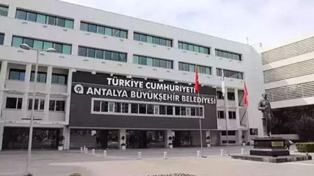 Antalya Büyükşehir Belediyesi’ne yeni yolsuzluk operasyonu: 14 tutuklama