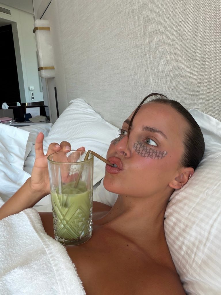 Carla Ginola’dan Adele Farine’e Haftanın Güzellik Instagram’ları carla-ginoladan-adele-farinee-haftanin-guzellik-instagramlari-Z2e7dI6a.jpg