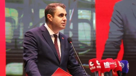CHP İzmir İl Başkanlığı’nın Facebook hesabına da el konuldu