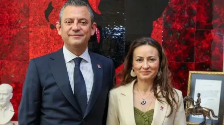CHP Manisa İl Örgütü’nden Özgür Özel’e tam kadro destek