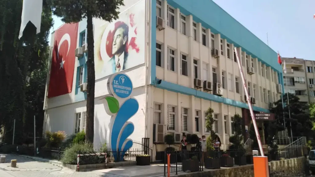 denizli-merkezefendi-belediyesine-operasyon-RTJvu63r.jpg