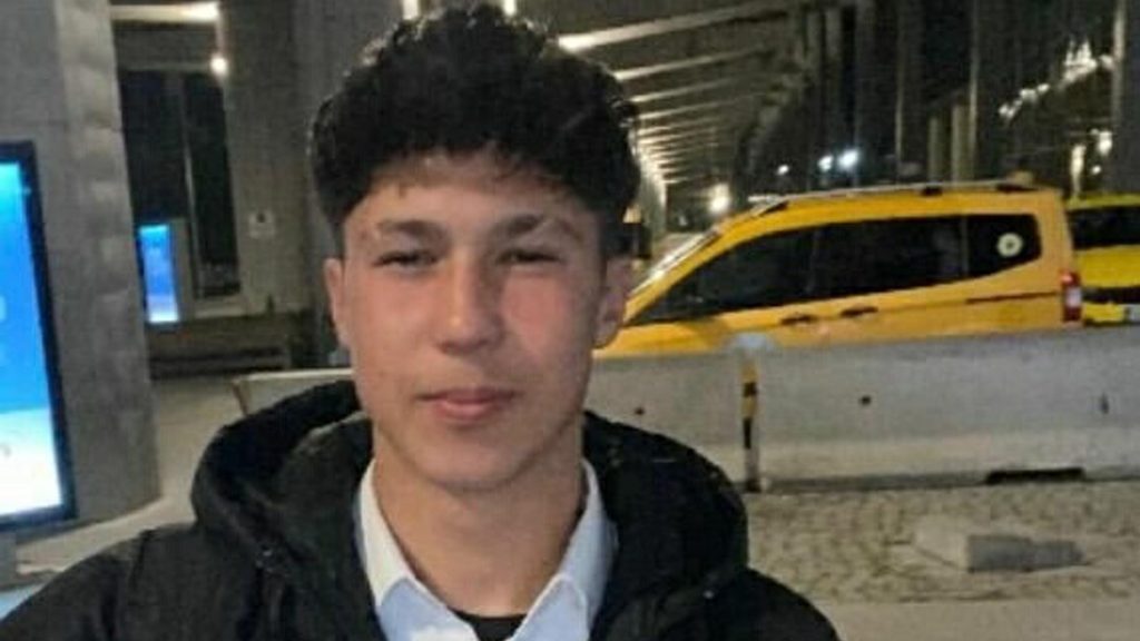 ‘Dur’ ihtarına uymayan motosikletli kazada öldü dur-ihtarina-uymayan-motosikletli-kazada-oldu-wMe8CdEH.jpg
