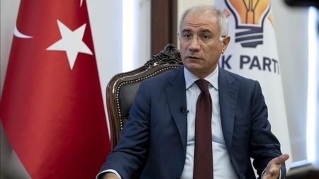 Efkan Ala’dan CHP’ye tepki. “Mahkemede kaybettiklerini AK Parti’de aramaktan vazgeçsinler”