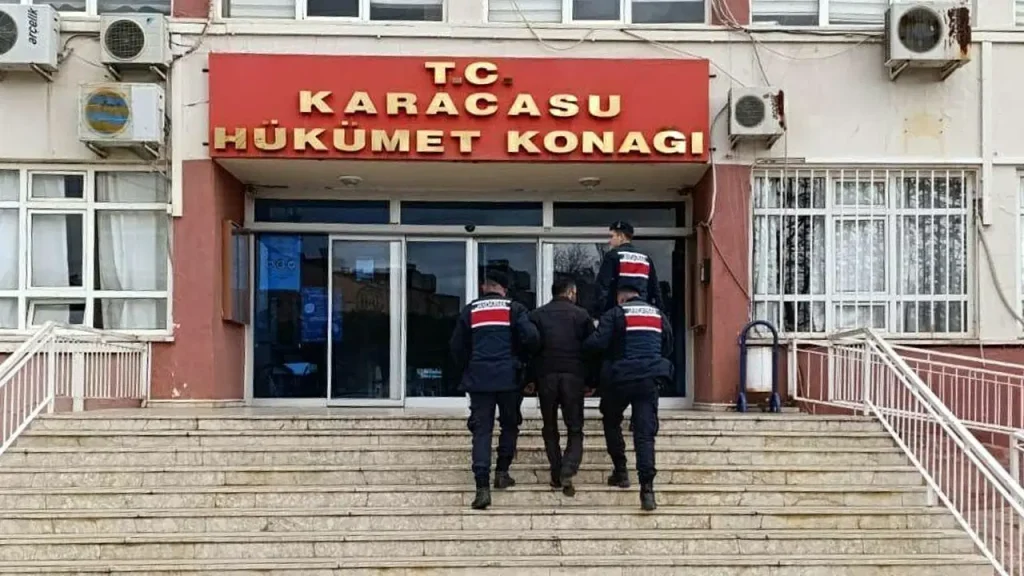 Ekiplerden Aydın’da silah kaçakçılığı operasyonu ekiplerden-aydinda-silah-kacakciligi-operasyonu-cmT8IJSz.jpg