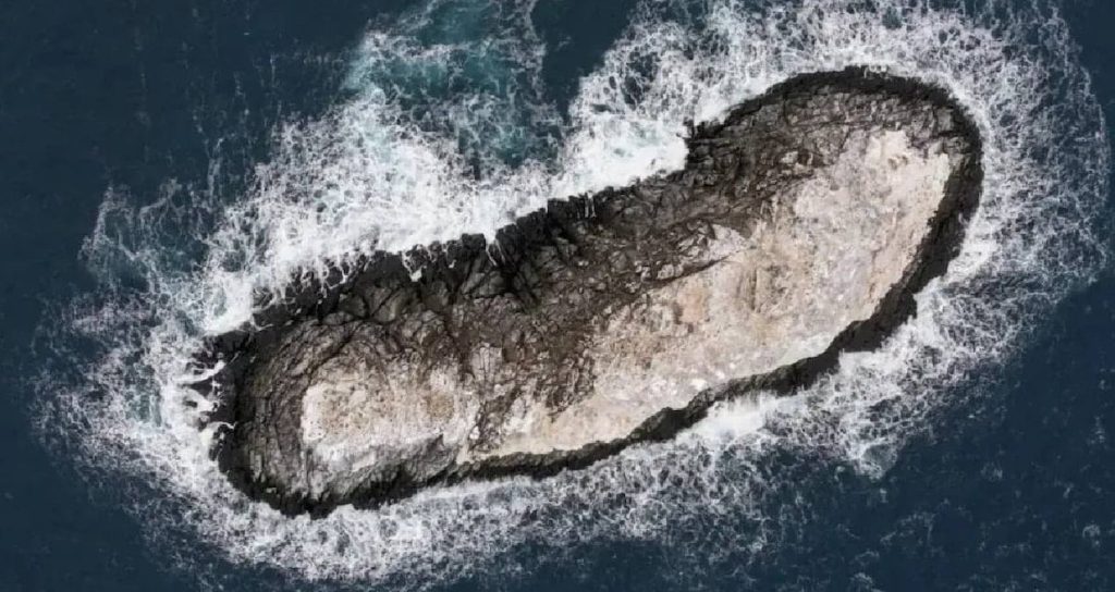 En tehlikeli bölgede yeni bir ada keşfedildi en-tehlikeli-bolgede-yeni-bir-ada-kesfedildi-aj9rEiMd.jpg