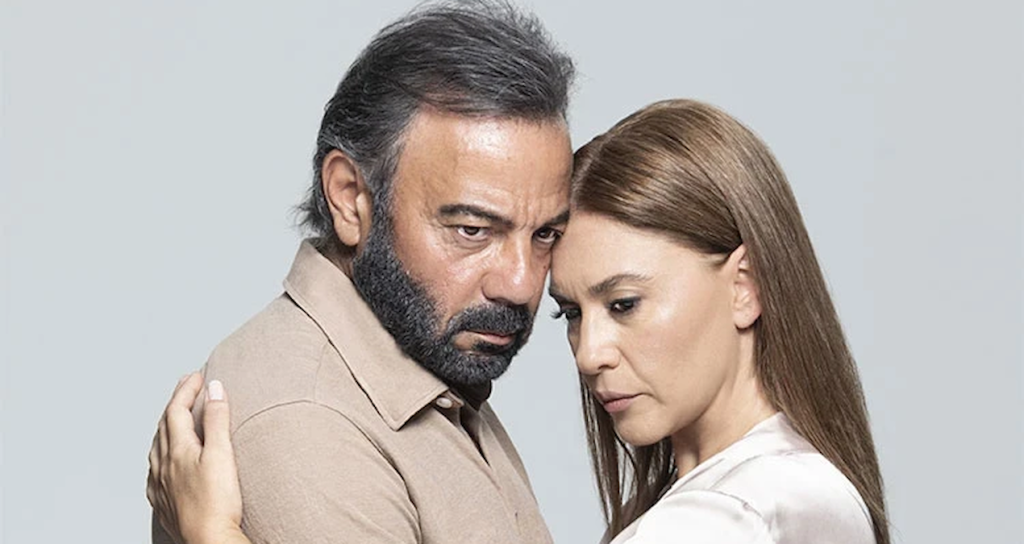 evrim-alasya-ve-kerem-alisik-londrada-goruntulendi-3IaypzkX.jpg