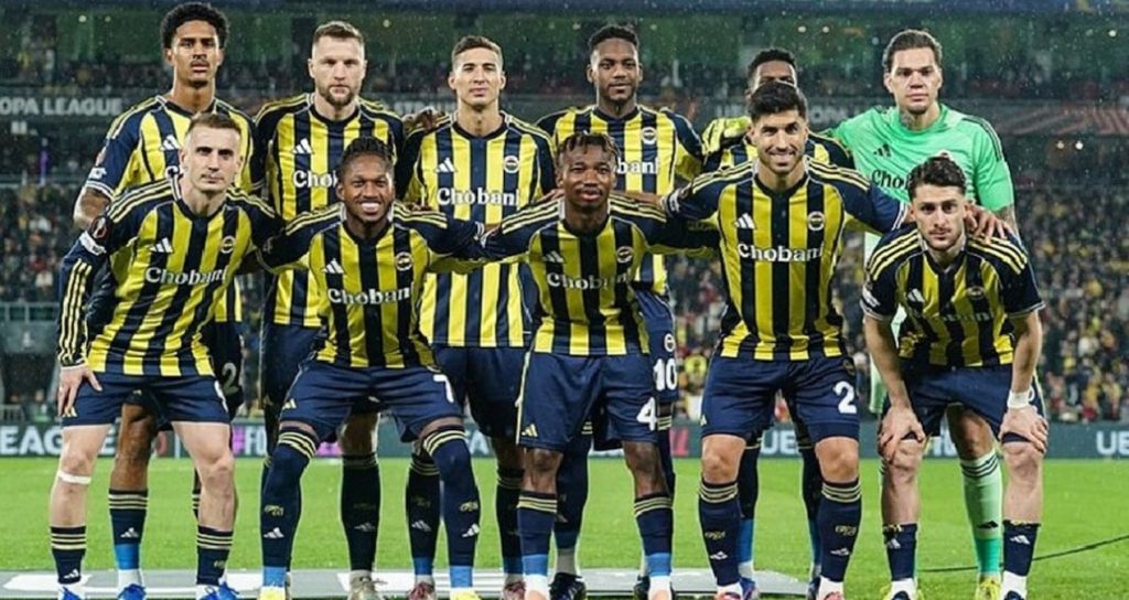 fenerbahcede-bir-ayrilik-daha-11yus6Gi.jpg