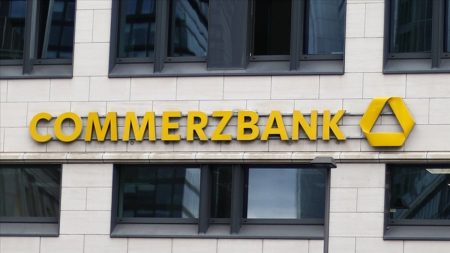 German giant Commerzbank will lay off 3 thousand people