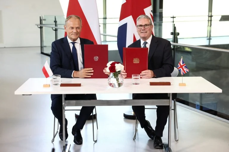 Großbritannien und Polen unterzeichnen ein Verteidigungsabkommen gegen Russland