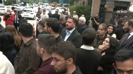 İcra heyeti ‘mutlak butlan’ kararıyla CHP Genel Merkezi’ne gidiyor!