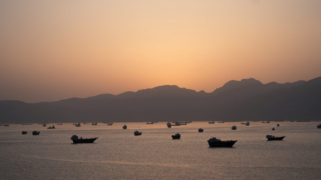 iran-ile-abd-arasindaki-hurmuz-krizi-devam-ediyor-L1WnQxcr.jpg