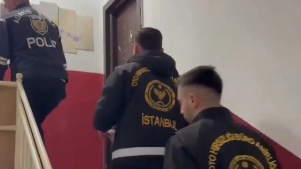İstanbul merkezli 5 ilde ‘change araç’ operasyonu: 24 gözaltı istanbul-merkezli-5-ilde-change-arac-operasyonu-24-gozalti-jYkdjjCm.jpg