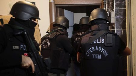 İstanbul’da IŞİD operasyonu: 11 zanlı yakalandı