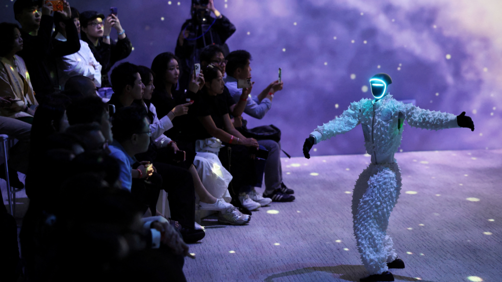 Manken robotlar podyuma çıktı manken-robotlar-podyuma-cikti-vXcumcbY.png